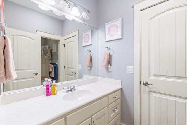 146 County Road 2250, Valley View, TX 76272