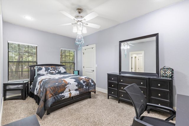146 County Road 2250, Valley View, TX 76272