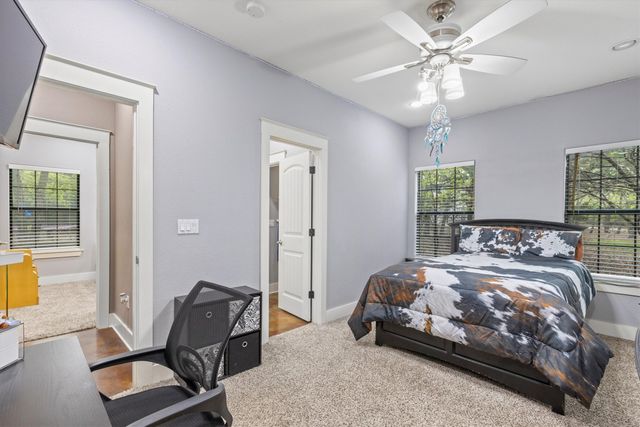 146 County Road 2250, Valley View, TX 76272