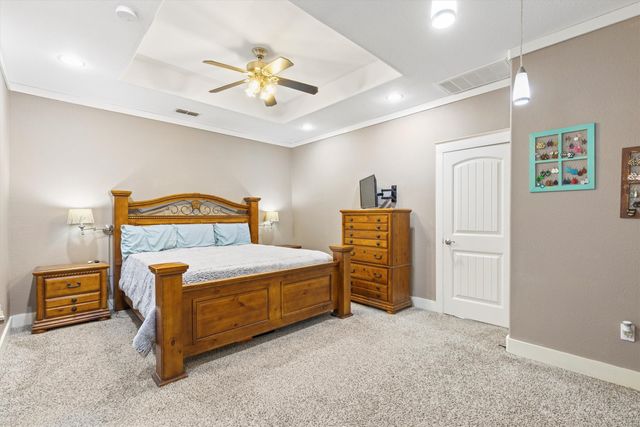 146 County Road 2250, Valley View, TX 76272