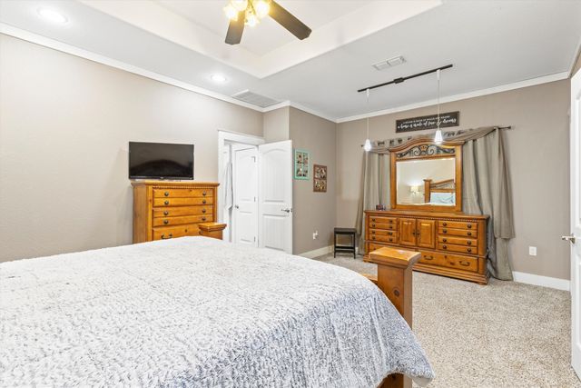 146 County Road 2250, Valley View, TX 76272