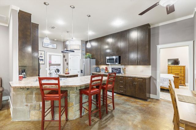 146 County Road 2250, Valley View, TX 76272