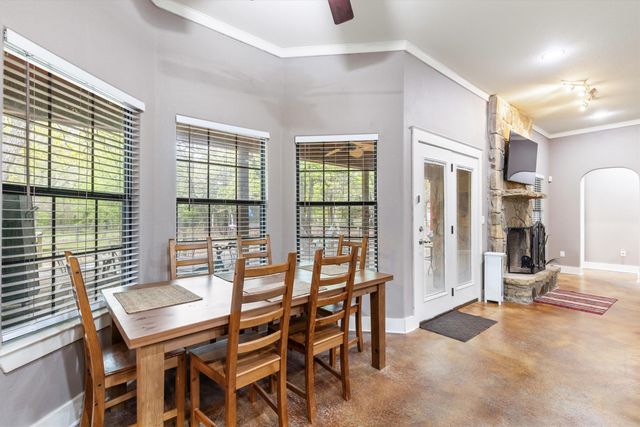 146 County Road 2250, Valley View, TX 76272
