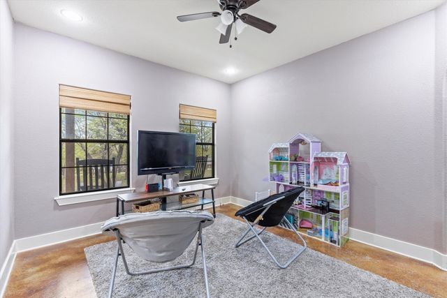 146 County Road 2250, Valley View, TX 76272