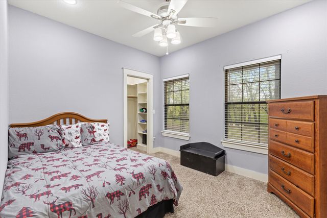 146 County Road 2250, Valley View, TX 76272