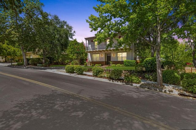 2730 Club Drive, Gilroy, CA 95020