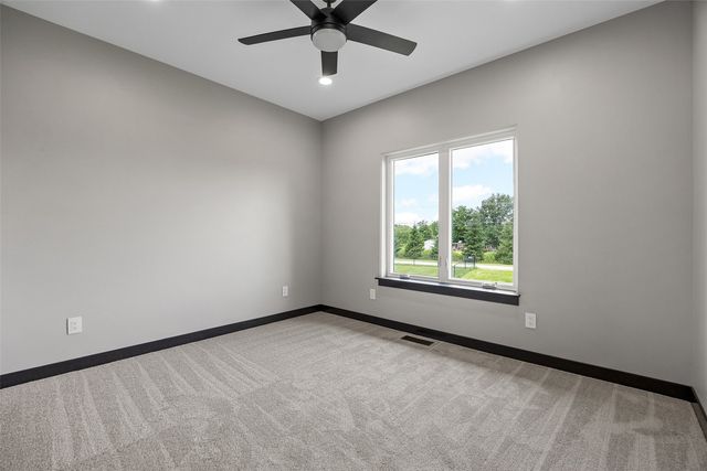 3988 Peridot Dr, Marion, IA 52302