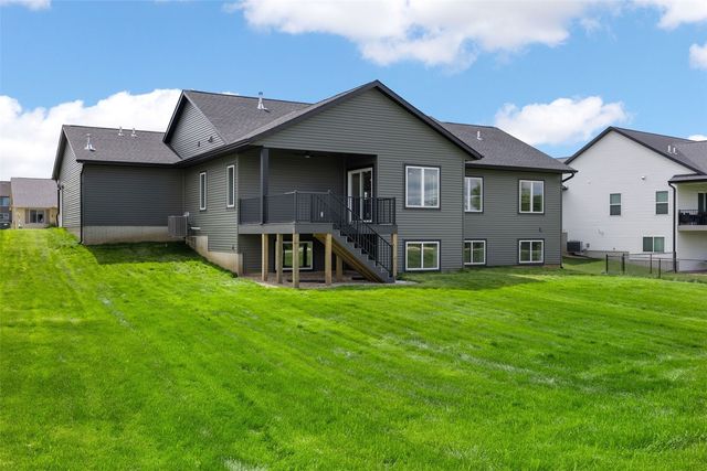 3988 Peridot Dr, Marion, IA 52302