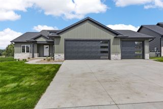 3988 Peridot Dr, Marion, IA 52302