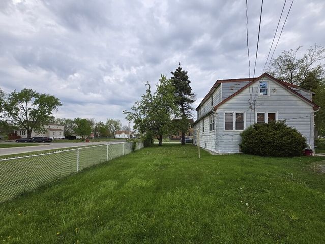 609 E 152nd Street, Phoenix, IL 60426