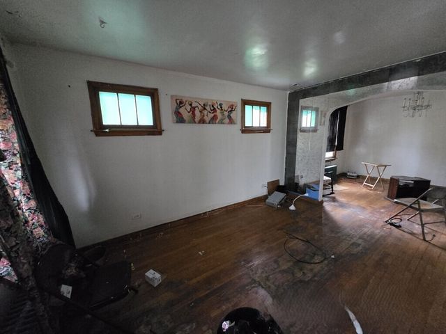 609 E 152nd Street, Phoenix, IL 60426