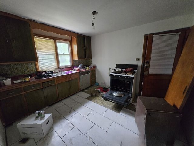 609 E 152nd Street, Phoenix, IL 60426