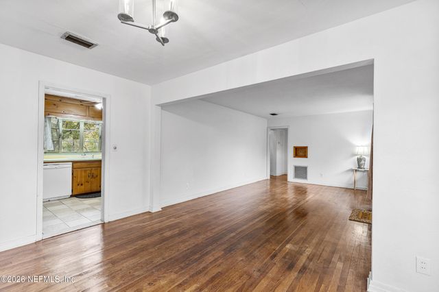 807 BROOKMONT Avenue E, Jacksonville, FL 32211