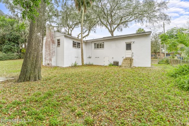 807 BROOKMONT Avenue E, Jacksonville, FL 32211