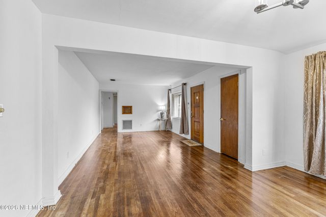 807 BROOKMONT Avenue E, Jacksonville, FL 32211