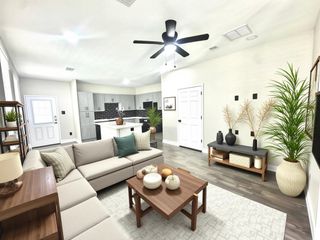 62 Woodland Hills Drive B, Conroe, TX 77303