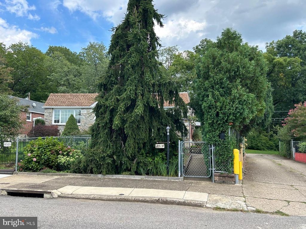 8519 BENTON AVE, Philadelphia, PA 19152