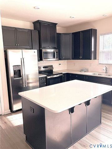 2210 PALM Ct, Sandston, VA 23150