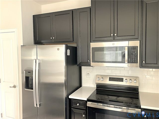 2210 PALM Ct, Sandston, VA 23150
