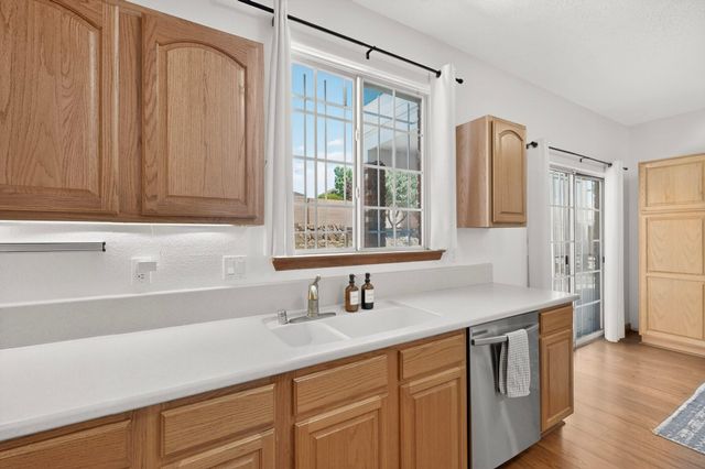 8720 Springhill Drive NW, Albuquerque, NM 87114