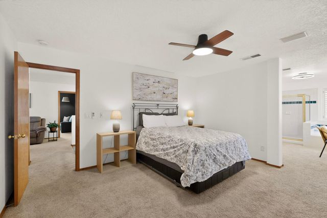 8720 Springhill Drive NW, Albuquerque, NM 87114