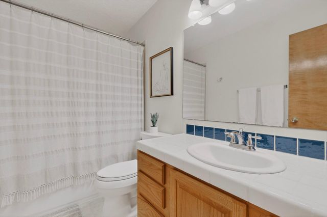 8720 Springhill Drive NW, Albuquerque, NM 87114