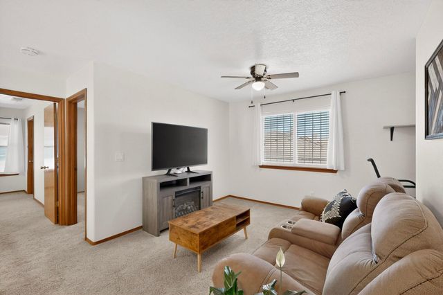 8720 Springhill Drive NW, Albuquerque, NM 87114