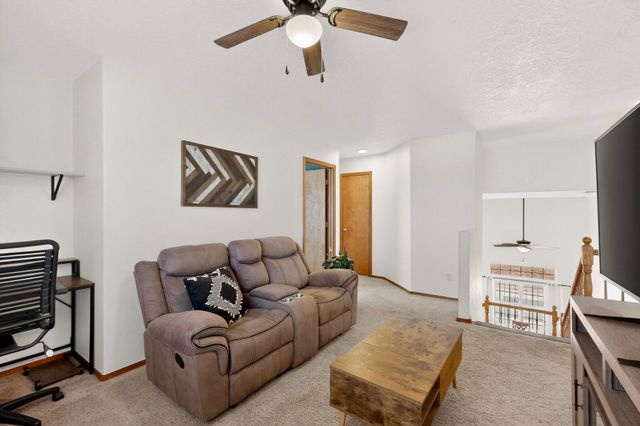 8720 Springhill Drive NW, Albuquerque, NM 87114