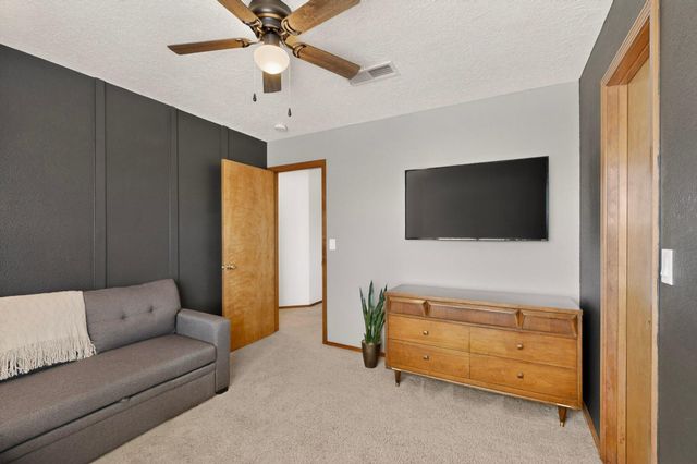 8720 Springhill Drive NW, Albuquerque, NM 87114