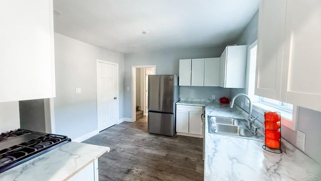 204 Elm Street, Bay City, MI 48706