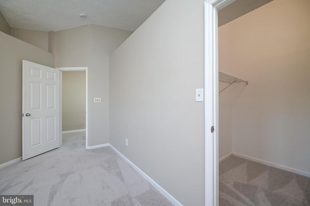 Image 21 of property listing at 4527 KINGSCUP CT, Ellicott City, MD 21042