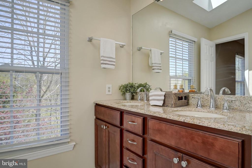 Image 23 of property listing at 4527 KINGSCUP CT, Ellicott City, MD 21042