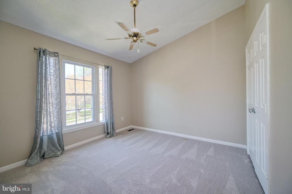 Image 24 of property listing at 4527 KINGSCUP CT, Ellicott City, MD 21042