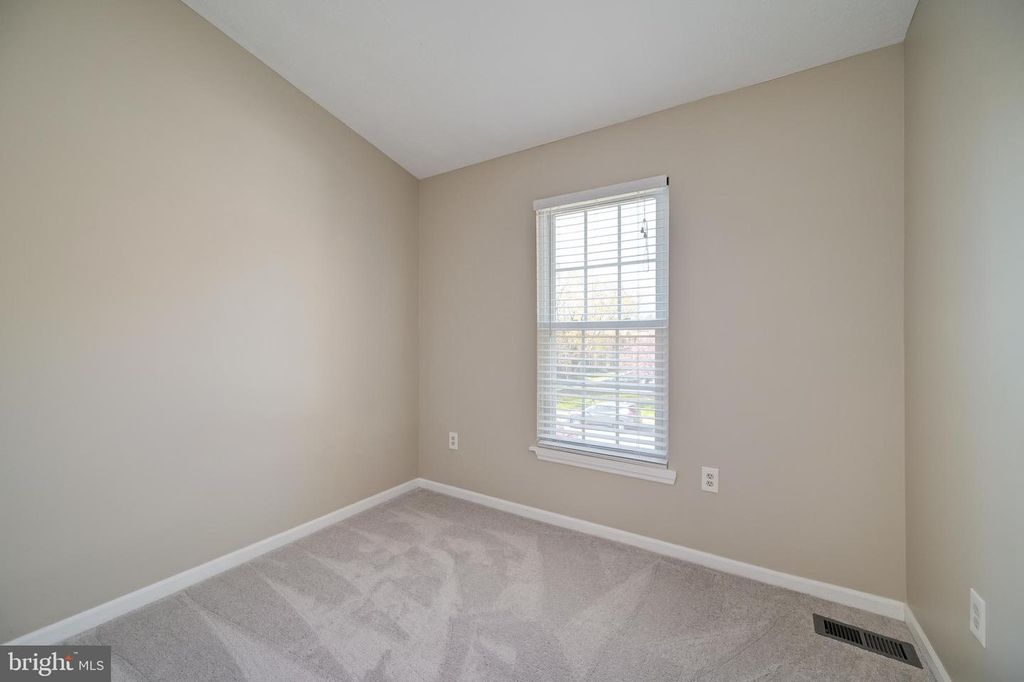 Image 27 of property listing at 4527 KINGSCUP CT, Ellicott City, MD 21042