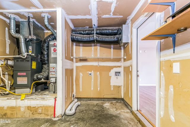 6 Cayman Court, Durham, NC 27703