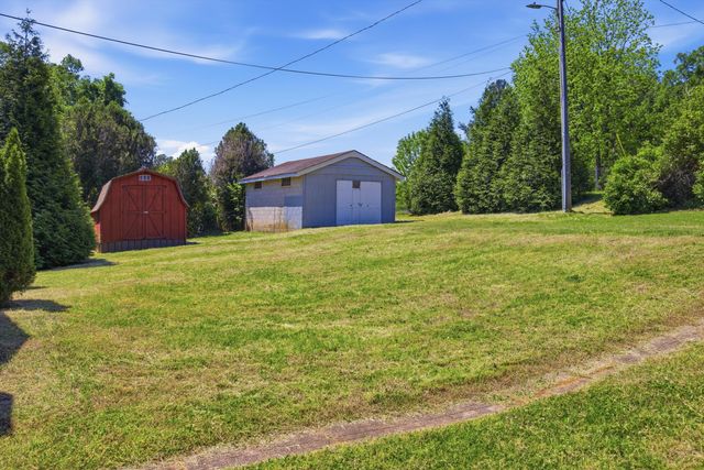 707 Cherokee Trail, Rossville, GA 30741