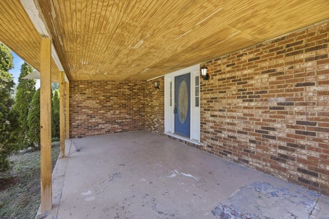 707 Cherokee Trail, Rossville, GA 30741