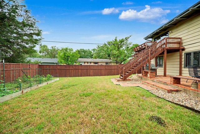 125 S Hilldale Rd, Salina, KS 67401