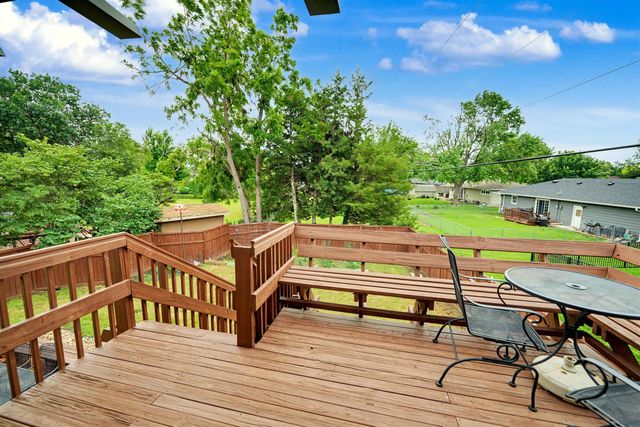 125 S Hilldale Rd, Salina, KS 67401