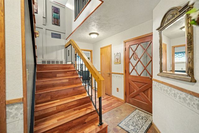 125 S Hilldale Rd, Salina, KS 67401