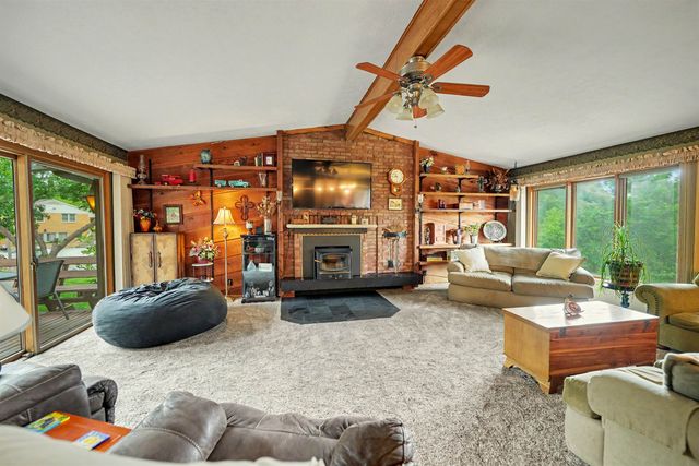 125 S Hilldale Rd, Salina, KS 67401