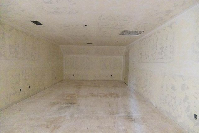 9321 NW 116th Street, Yukon, OK 73099