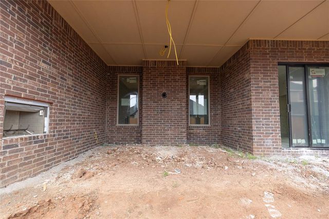 9321 NW 116th Street, Yukon, OK 73099