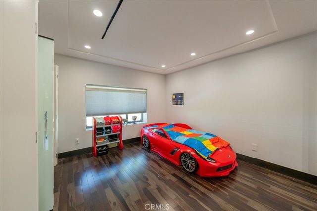 18720 San Fernando Mission, Porter Ranch, CA 91326