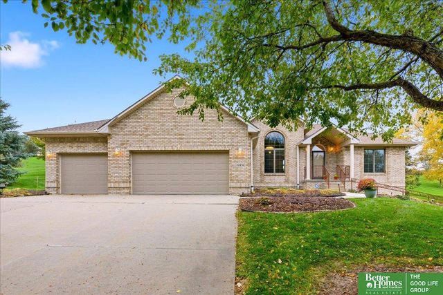 22231 Stoneybrook Drive, Council Bluffs, IA 51503