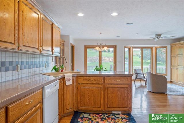 22231 Stoneybrook Drive, Council Bluffs, IA 51503