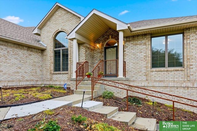 22231 Stoneybrook Drive, Council Bluffs, IA 51503