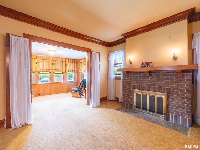 2409 N LINN Street, Peoria, IL 61604