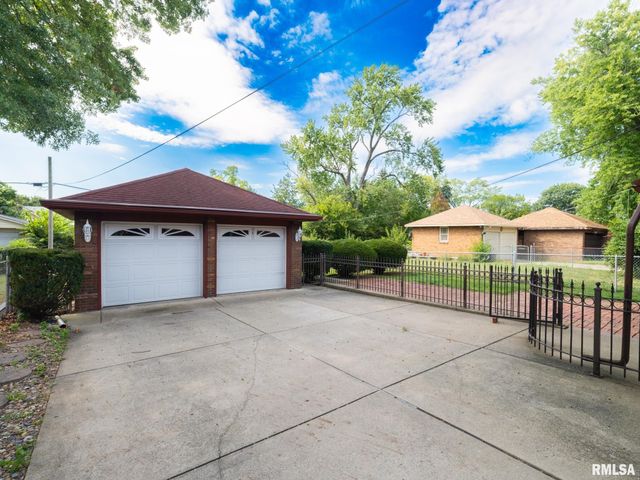 2409 N LINN Street, Peoria, IL 61604