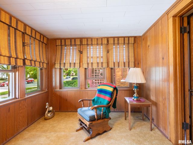 2409 N LINN Street, Peoria, IL 61604